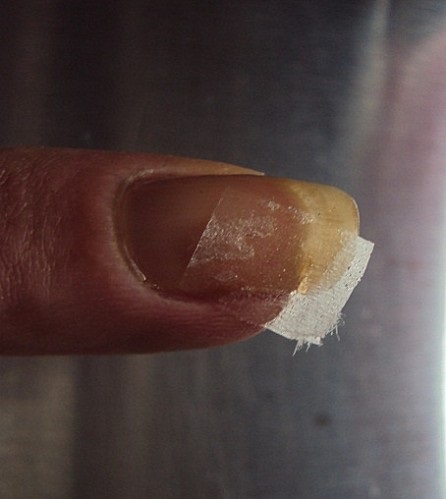 http://data.over-blog-kiwi.com/0/53/44/98/201305/ob_b26b67322862a40a576c90eb91e04367_nails11.JPG