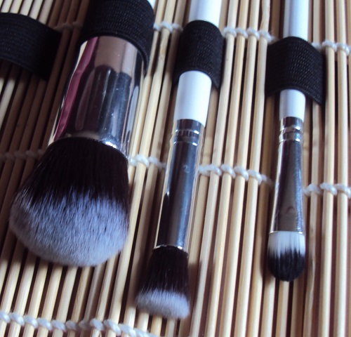 http://data.over-blog-kiwi.com/0/53/44/98/20140424/ob_93b41f_bamb12.JPG