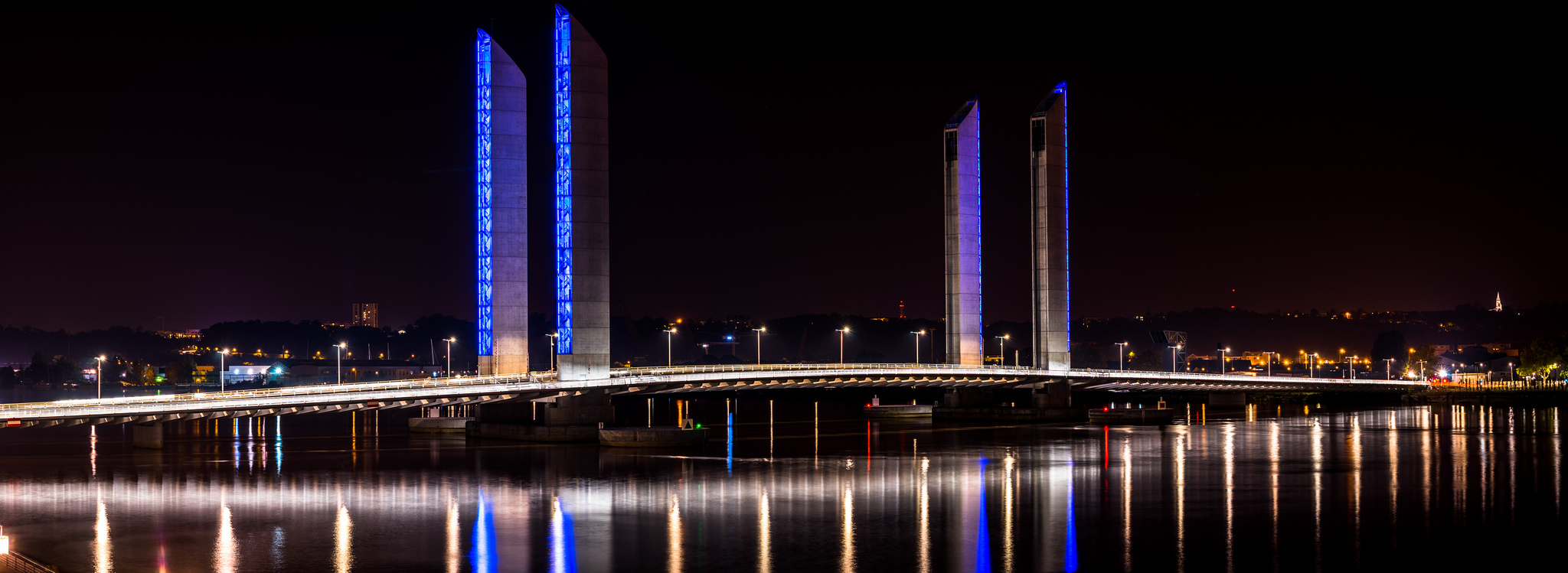 bordeaux_by_night_pont_chaban_delmas