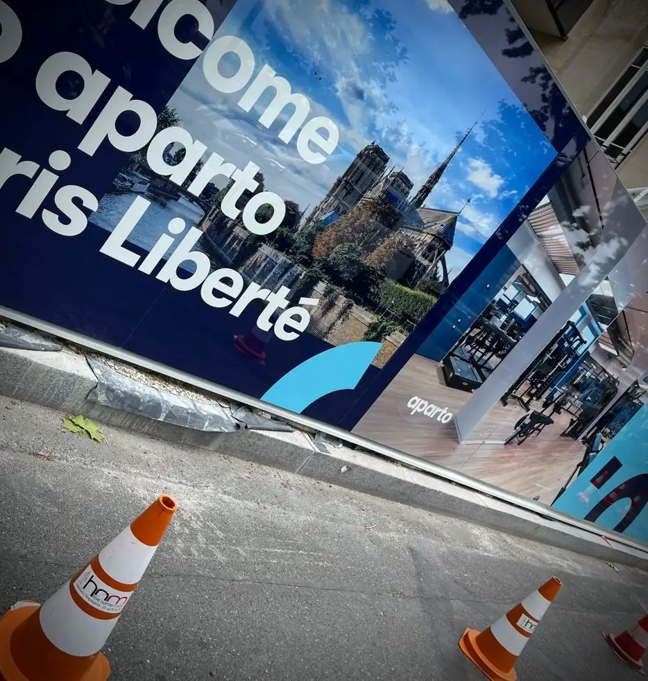 Habillage de palissade de chantier par Hors Norme Media