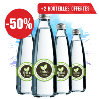 Quatre bouteilles d'eau avec étiquettes Herbal D-tox, offre -50% et 2 offertes