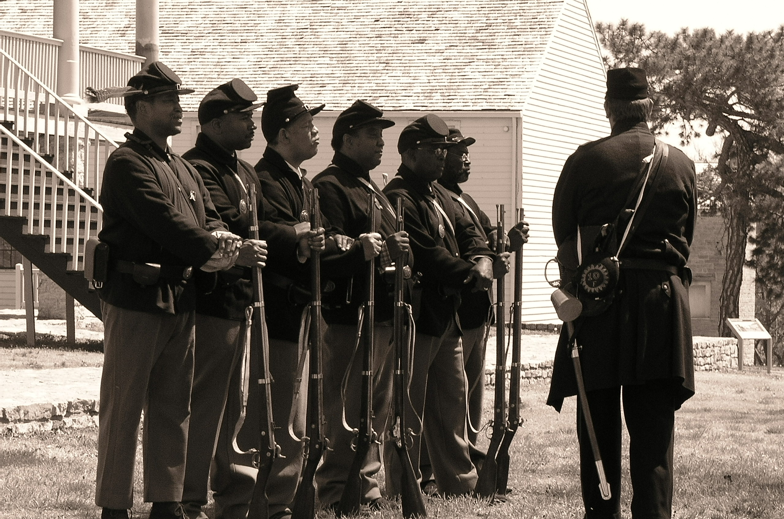 (Soldats du 1st Kansas Colored Volunteer Infantry Regiment, photo NPS, www.nps.gov)