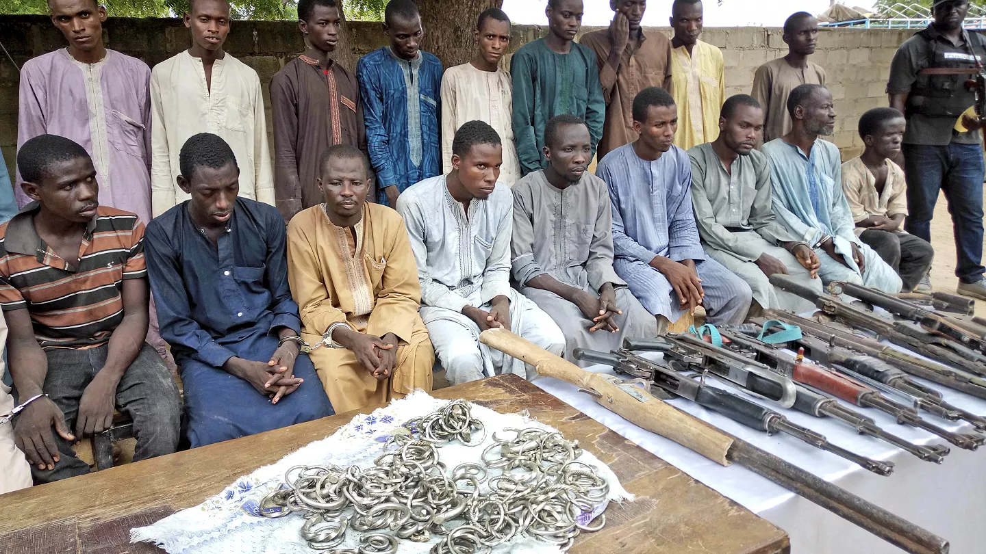 Des combattants de Boko Haram enterrent la hache de guerre