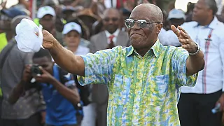 Albert Ondo Ossa, leader de la principale coalition d'opposition du Gabon, Alternance 2023, à Libreville le 20 août 2023