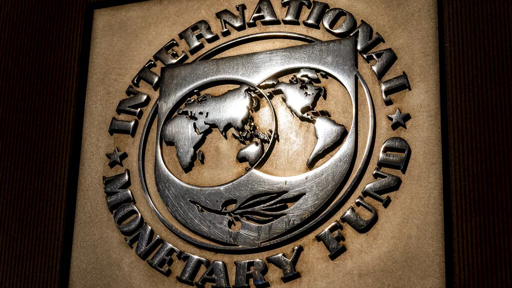 Le logo du Fonds monétaire international sur son bâtiment