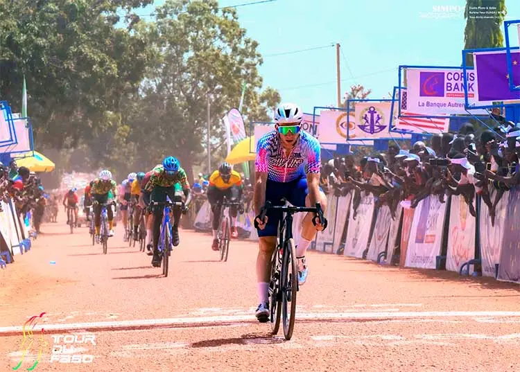 Le Marocain Driss El ALOUANI remporte la 8e étape du Tour du Faso 2024