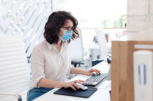 Travailler avec un masque