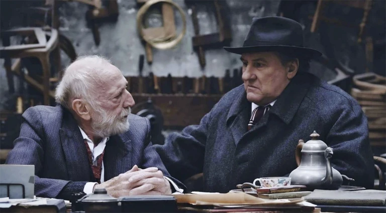 Un Maigret preoccupato per il pensionamento e la vecchiaia. Gérard Depardieu interpreta il più recente Maigret cinematografico.