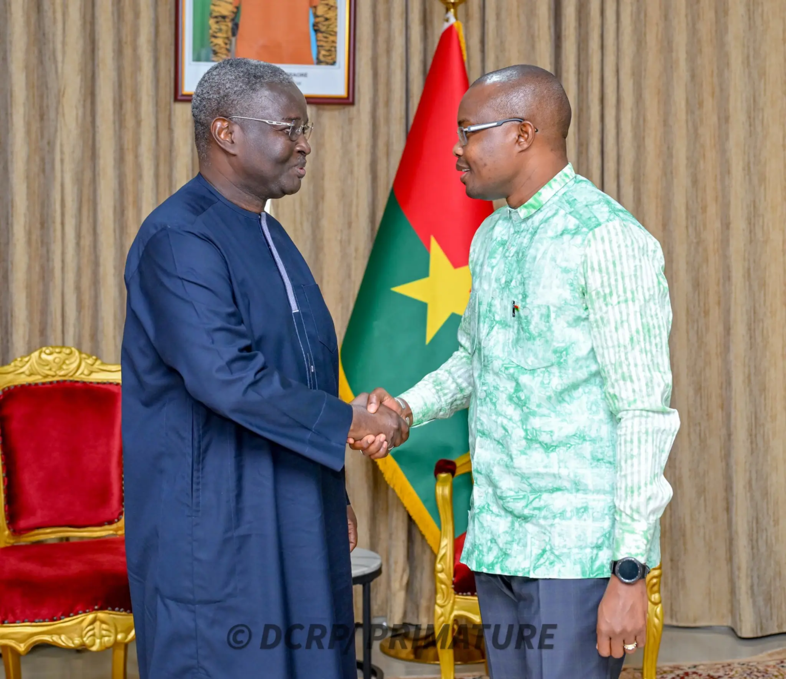 Le Premier ministre, Rimtalba Jean Emmanuel Ouédraogo et le président de la Commission de l’Union économique et monétaire ouest-africaine (UEMOA), Abdoulaye Diop